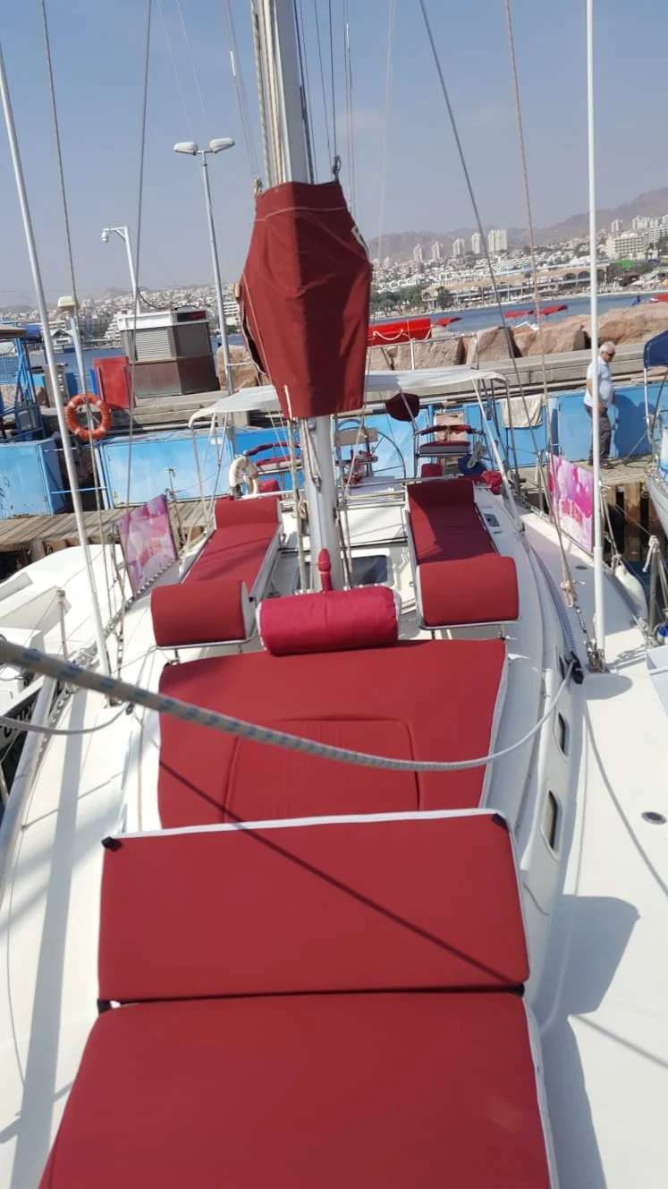 HanseYachts 371